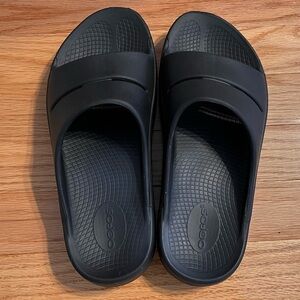 Oofos Sport Slide Sandals in Black